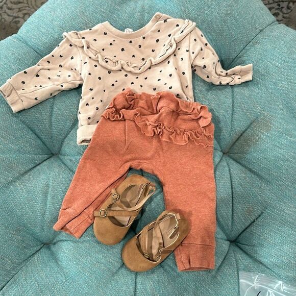 H&M Other - 3M - 6M Baby girl outfit